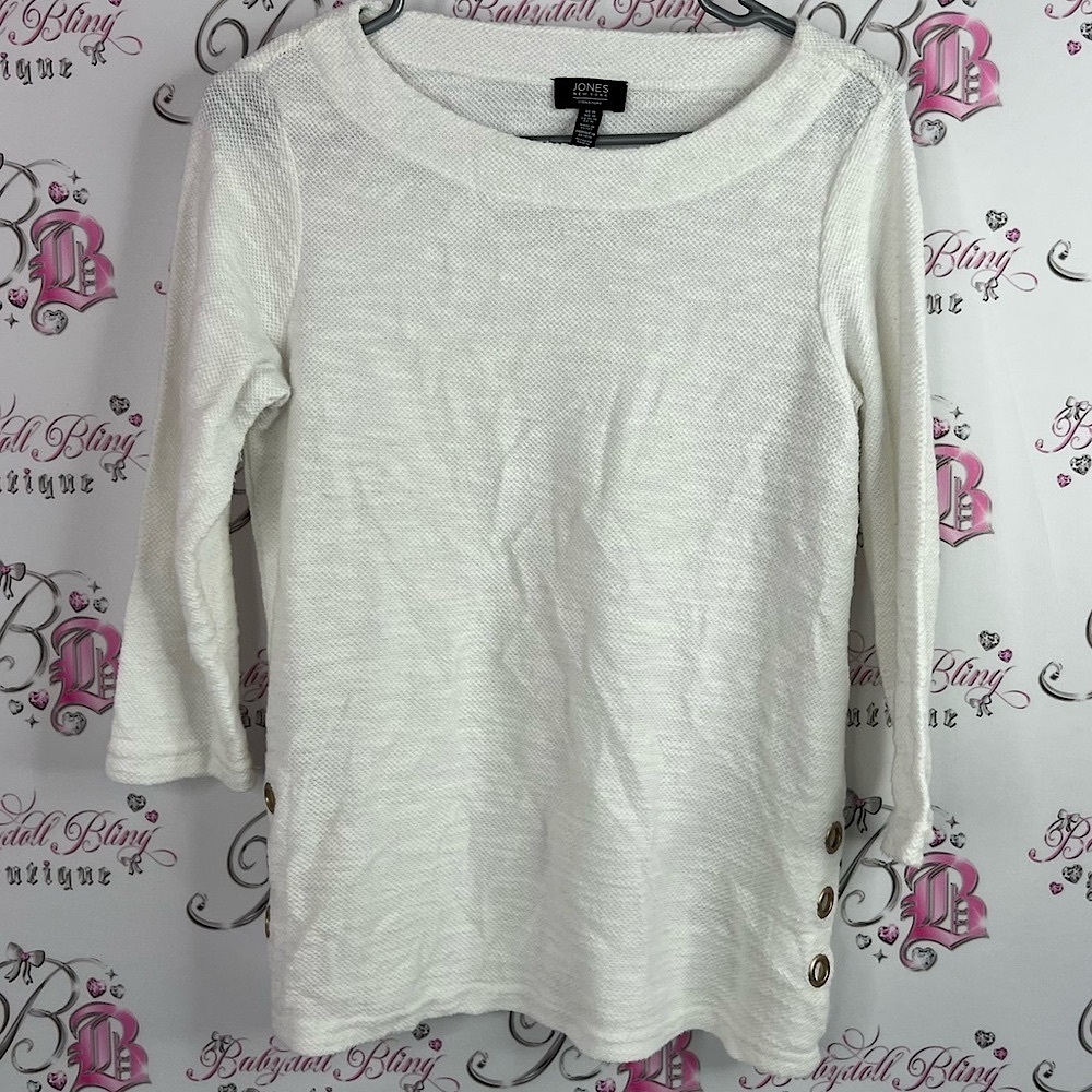 Jones New York Cream Long Sleeve Top metal o rings on side
